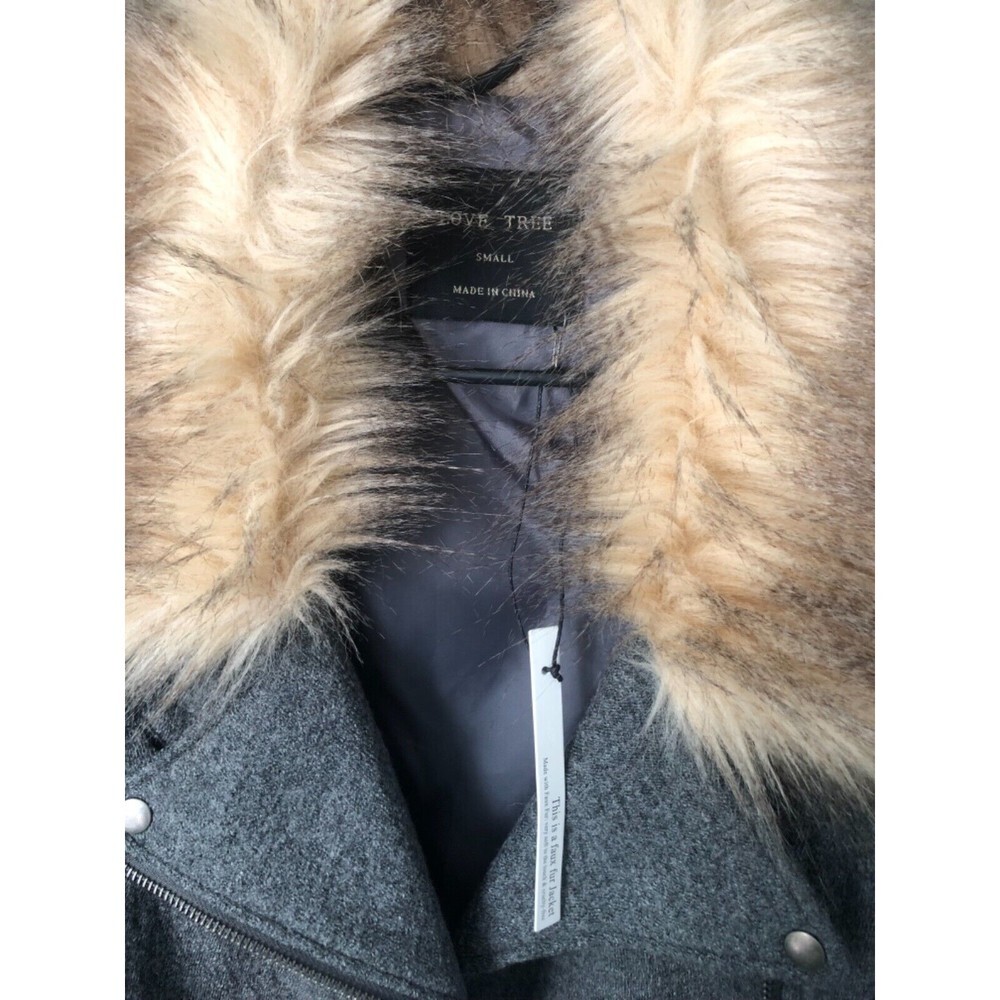 NWT LOVE TREE Faux Fur Collar Zip Vest Gray - Picture 2 of 3